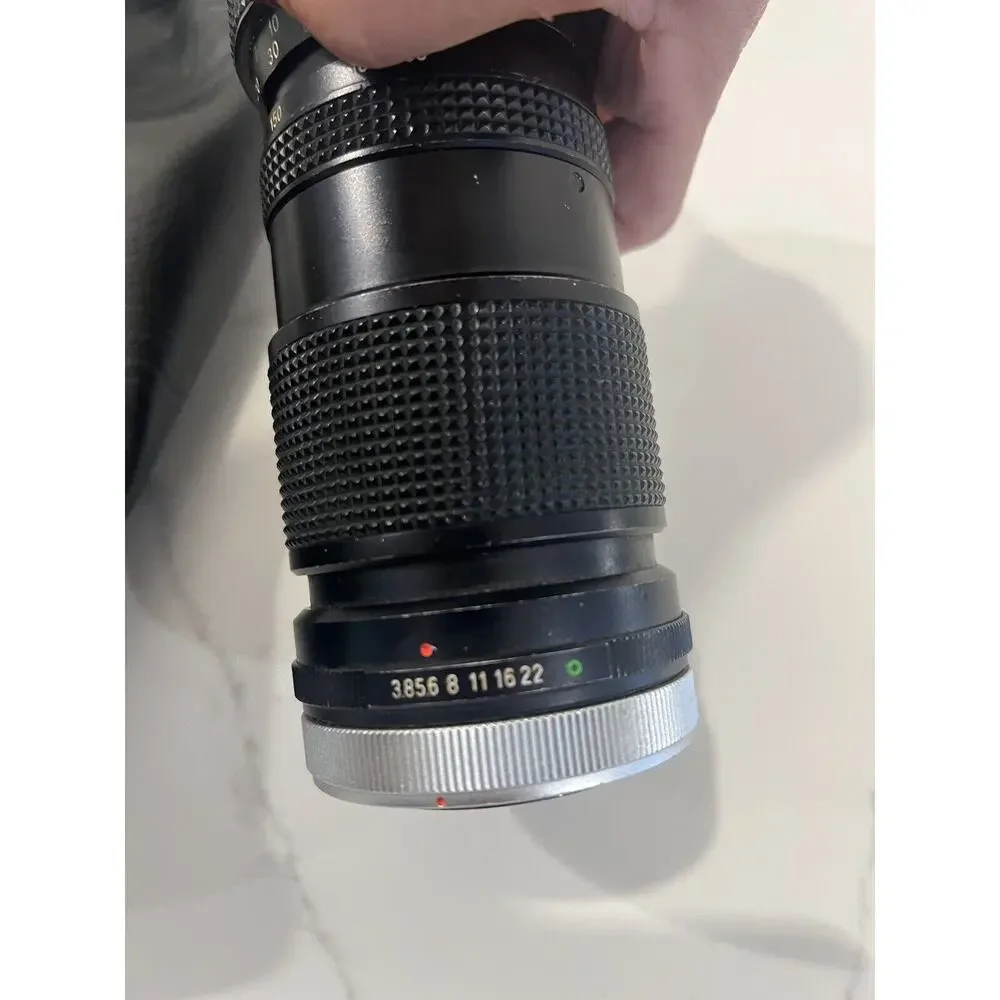 Vivitar 85-205mm 1:3.8 Close Focusing Auto Zoom Camera Lens no Cover With Bag